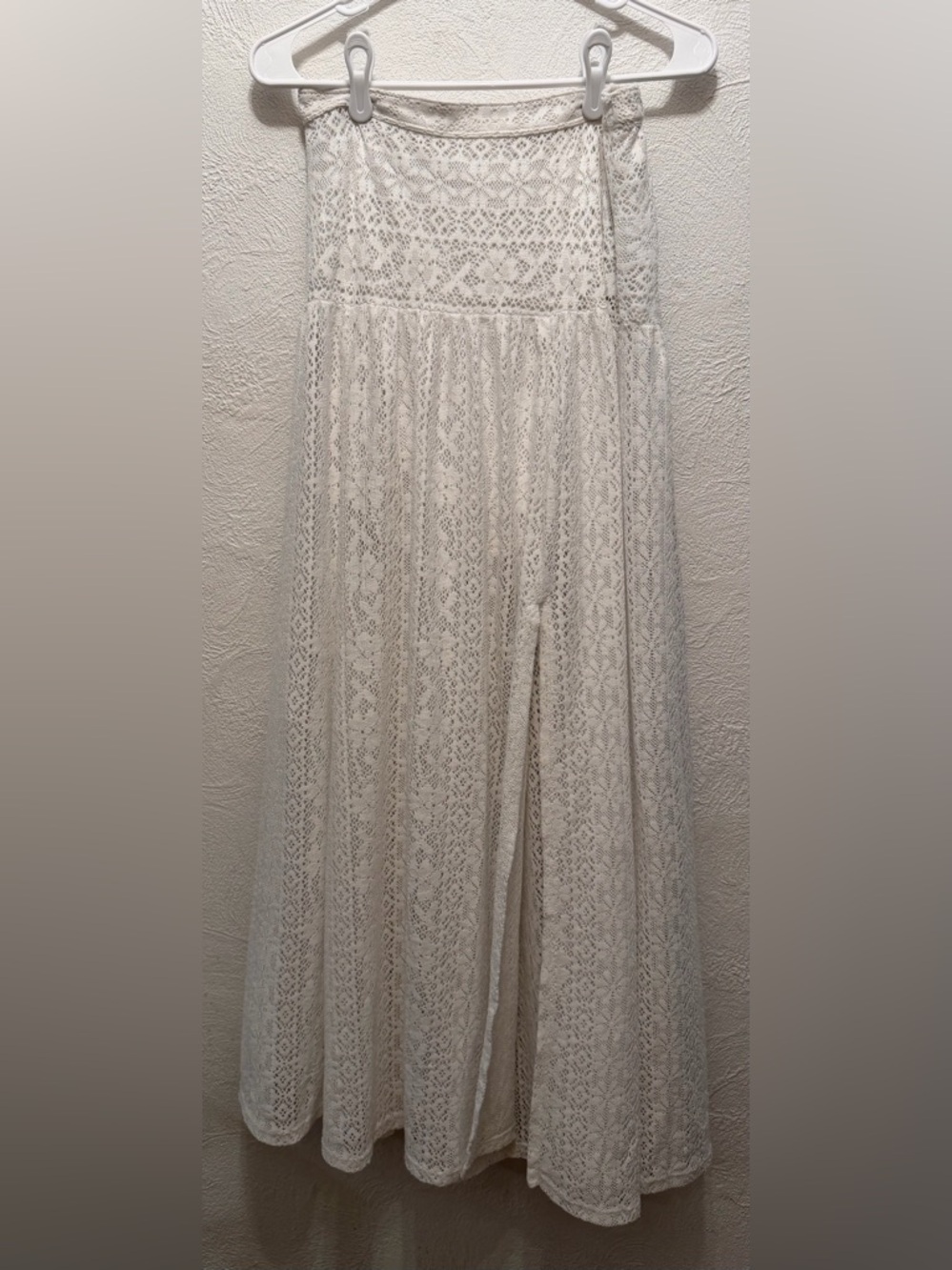 Hollister Maxi Skirt with Leg Slit, size Medium